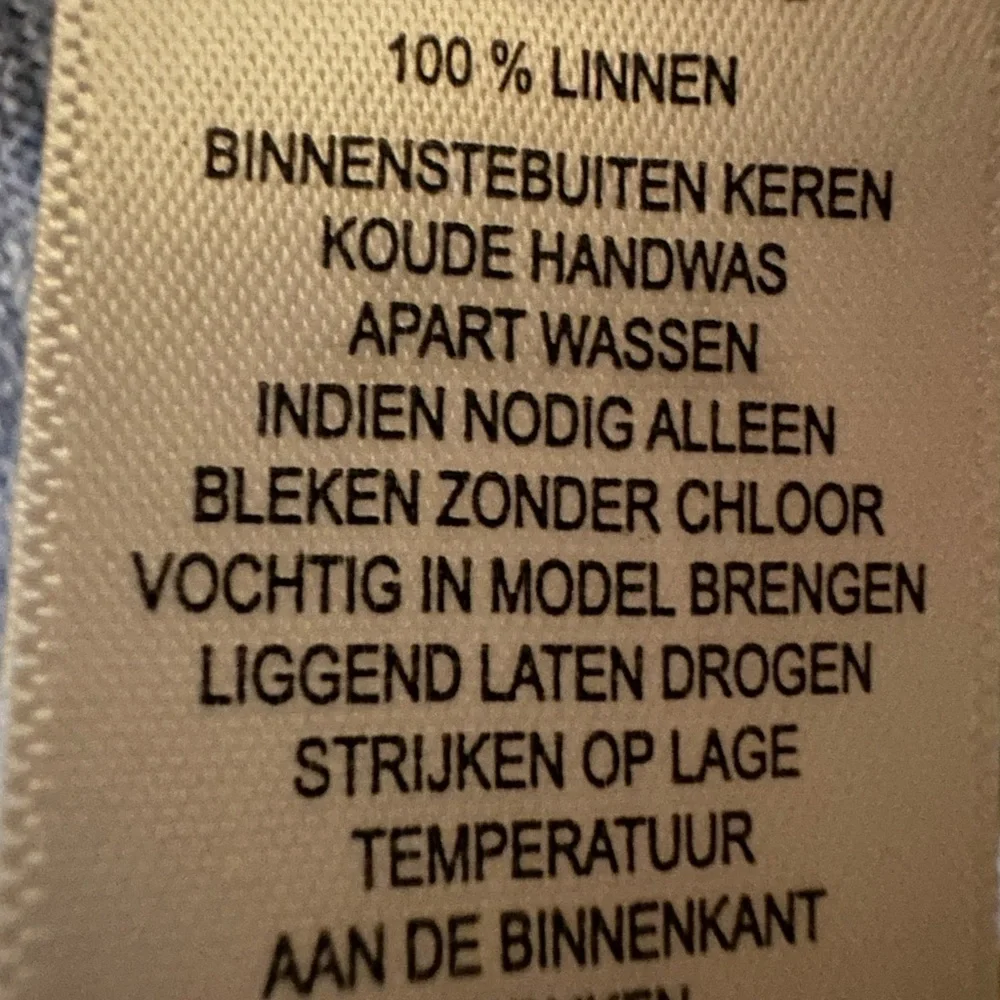 EUC Tahari XS cardigan dark grey with two front pockets - Picture 4 of 5